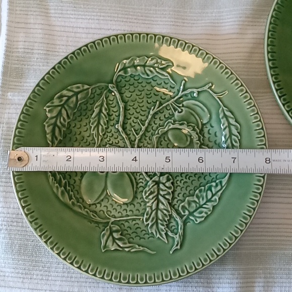 Bordallo Pinheiro Set Of 2 Olive Plates - Picture 3 of 3